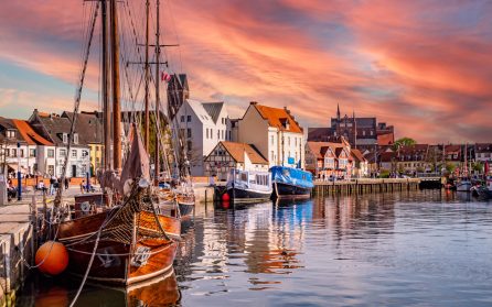 Hansastaden Wismar – tåg till Hamburg image