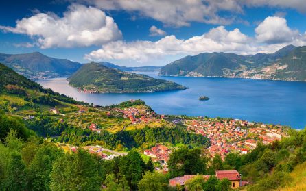 Båttur på Iseosjön image