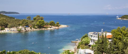 Albanien – en rundresa i kontrasternas land hero image