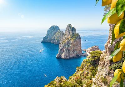 Med båt till charmerande Capri thumbnail