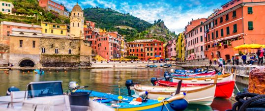 Charmiga Cinque Terre hero image