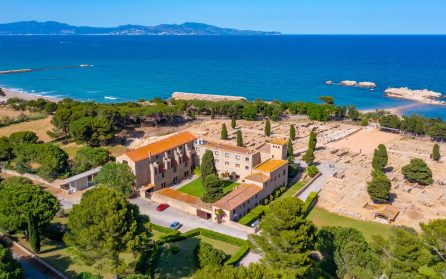 Romerska ruiner i Empúries och vindistriktet Empordá med vinprovning image