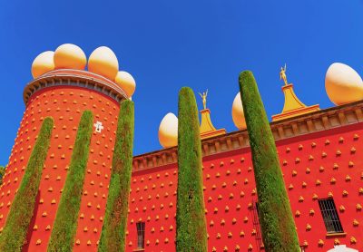 Teatro-Museo Dalí och kustidyll i Cadaqués thumbnail