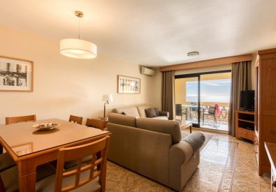 Calahonda, Macdonald Doña Lola Resort