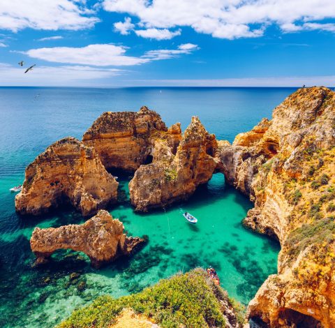 Reseledare hero background image