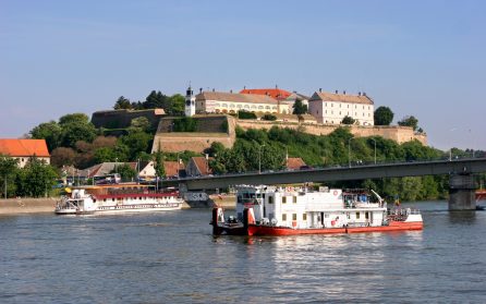 Vukovar, Kroatien – Novi Sad, Serbien image