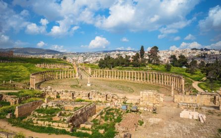 Historia & arkeologi i Jerash image