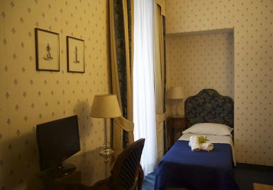 Neapel, Hotel Nuovo Rebecchino ***