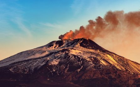 Vulkanen Etna med vinprovning och lunch på vingård image