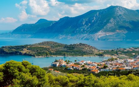 Ankomst till Aten och transfer till Isthmia image