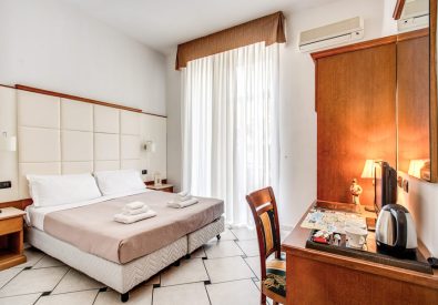 Neapel, Hotel Garibaldi Naples***