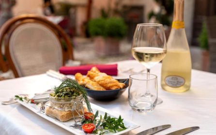 Ankomst till Rom och transfer till Trevi image