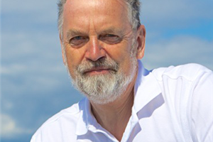 Malcolm Dixelius image