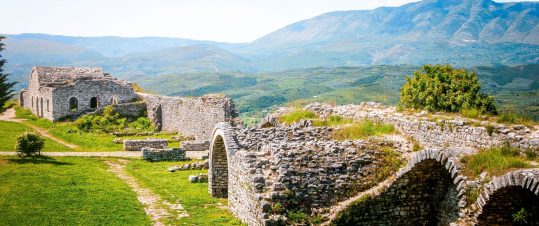 Albanien – två städer, tusen år av historia hero image