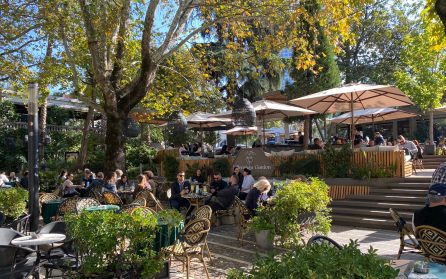 Tirana – Moder Teresas torg och Pyramiden image