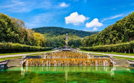 Kunglig prakt i Caserta image