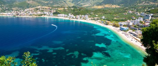 Albanien – en rundresa i kontrasternas land hero image