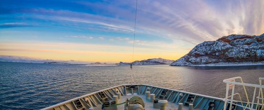 Hurtigruten från Kirkenes till Bergen hero image