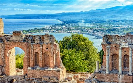 Stadsrundtur i historiska Taormina image