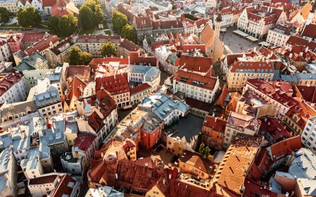 Ankomst till Tallinn image