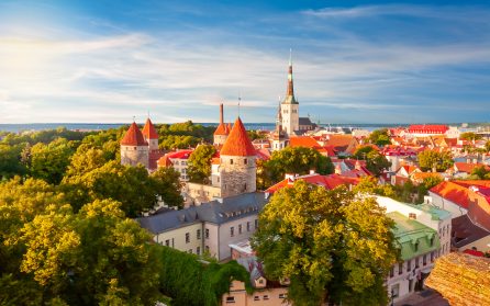 Tallinn: Medeltida och sovjetisk stil image
