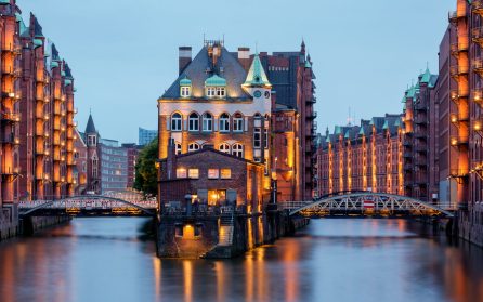 Tågresa till Hamburg image