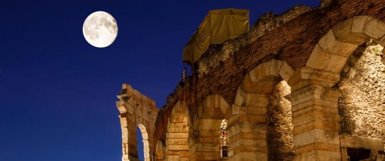 Opera under stjärnorna i Verona hero image